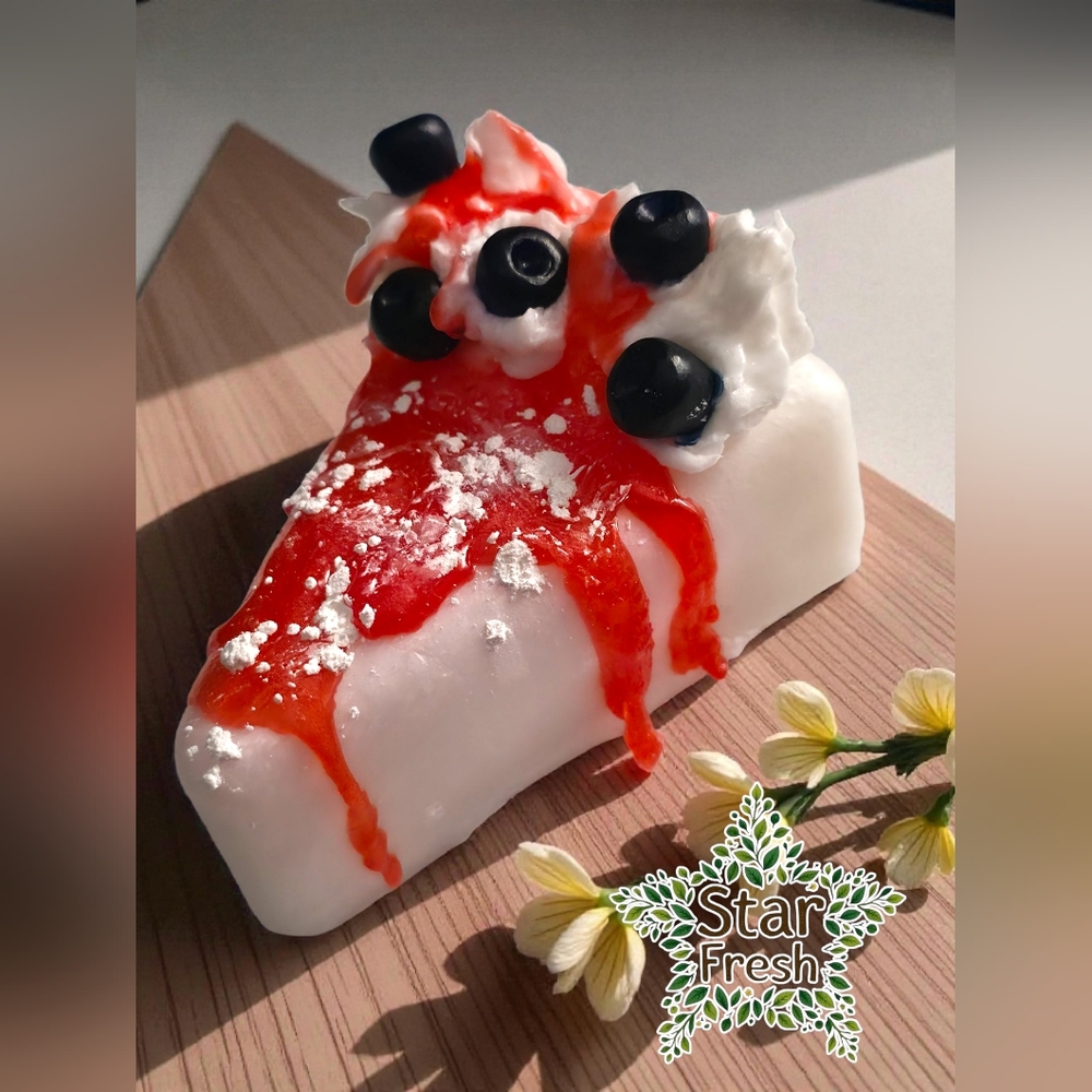 (1) Novelty Blueberry Strawberry Cheesecake